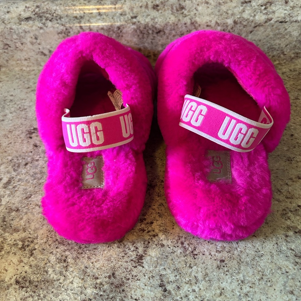 UGG Fuchsia Fluffy Slides
